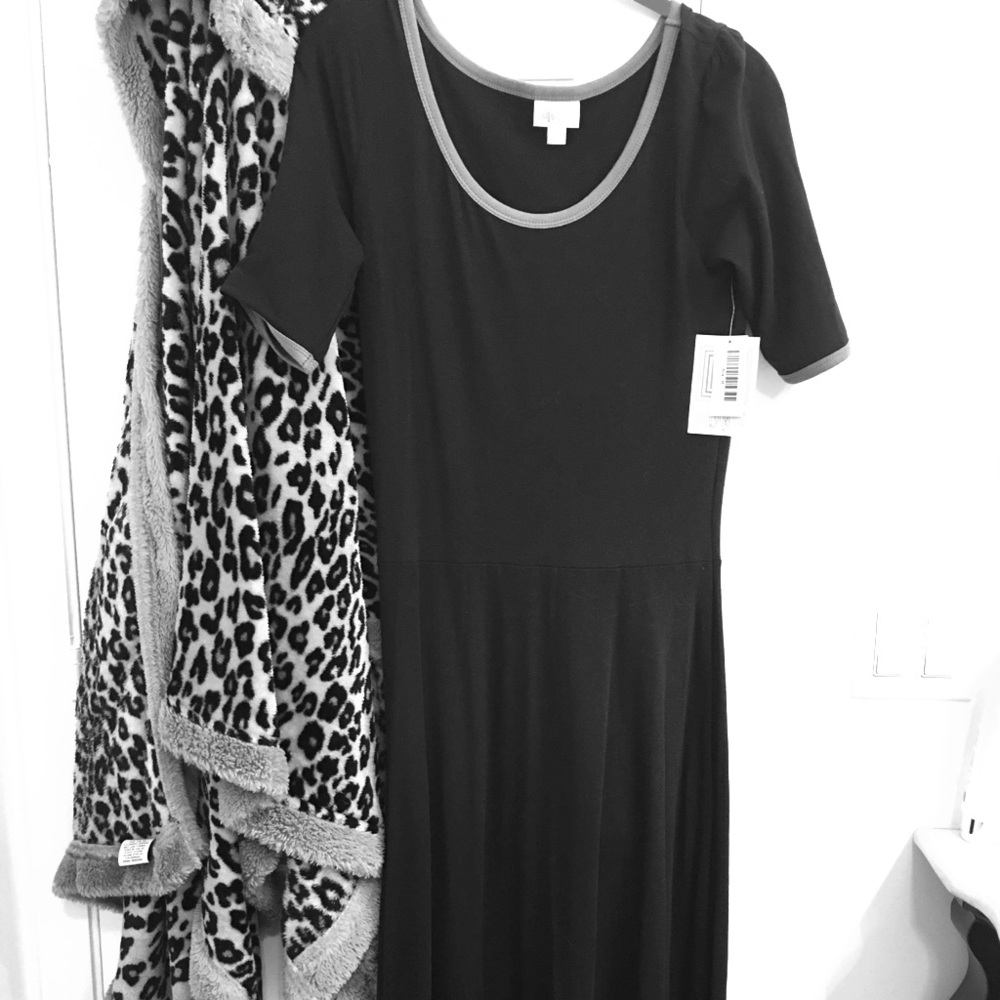 LulaRoe Ana Solid Black Dress